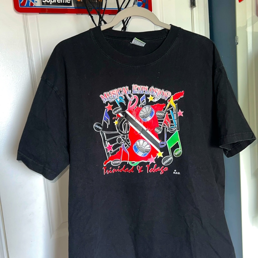 Vintage Graphic Tee Musical Explosion